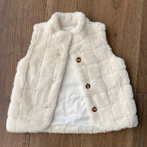Hanna Andersson faux fur girls vest
